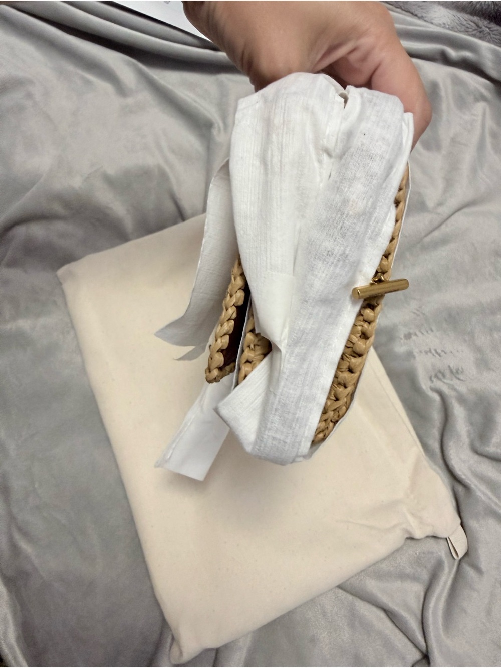Saint Laurent kate Raffia Woven Shoulder Bag with Gold YSL Tassel - Picture 5 of 10